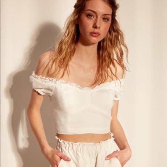 Aritzia Tops - Aritzia Wilfred Nala Top